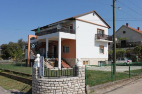 Family friendly seaside apartments Sukosan, Zadar - 3273